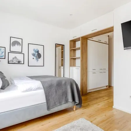 My - - Netflix * Augsburg